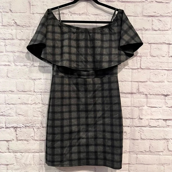 Lulus Small Town‎ Girl Grey Plaid Off-the-Shoulder Bodycon Dress Size XL New - Picture 2 of 11